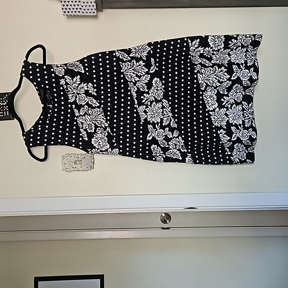 Maeve Effamy Dress Black and White Floral Size Medium NWOT - Picture 2 of 5